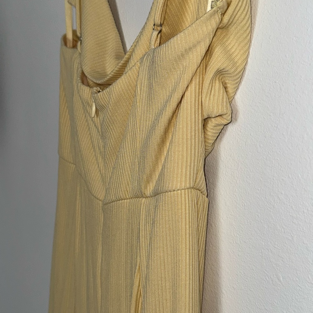 Elegant butter yellow Midi Dress